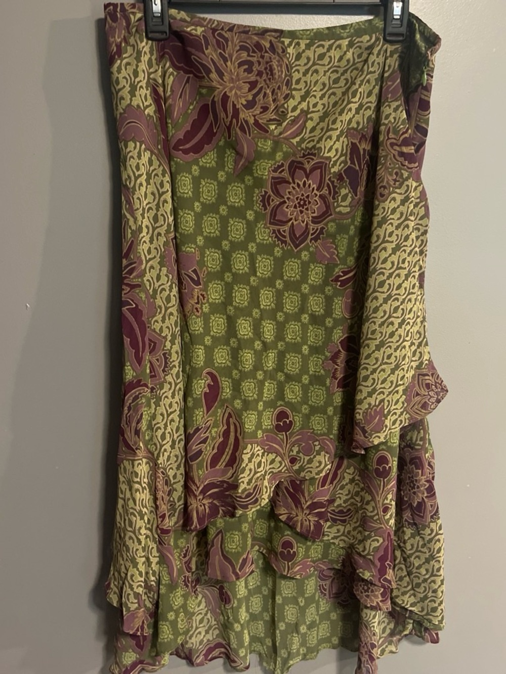 Evan Picone Olive Green and Purple Floral High-Low Ruffle Skirt